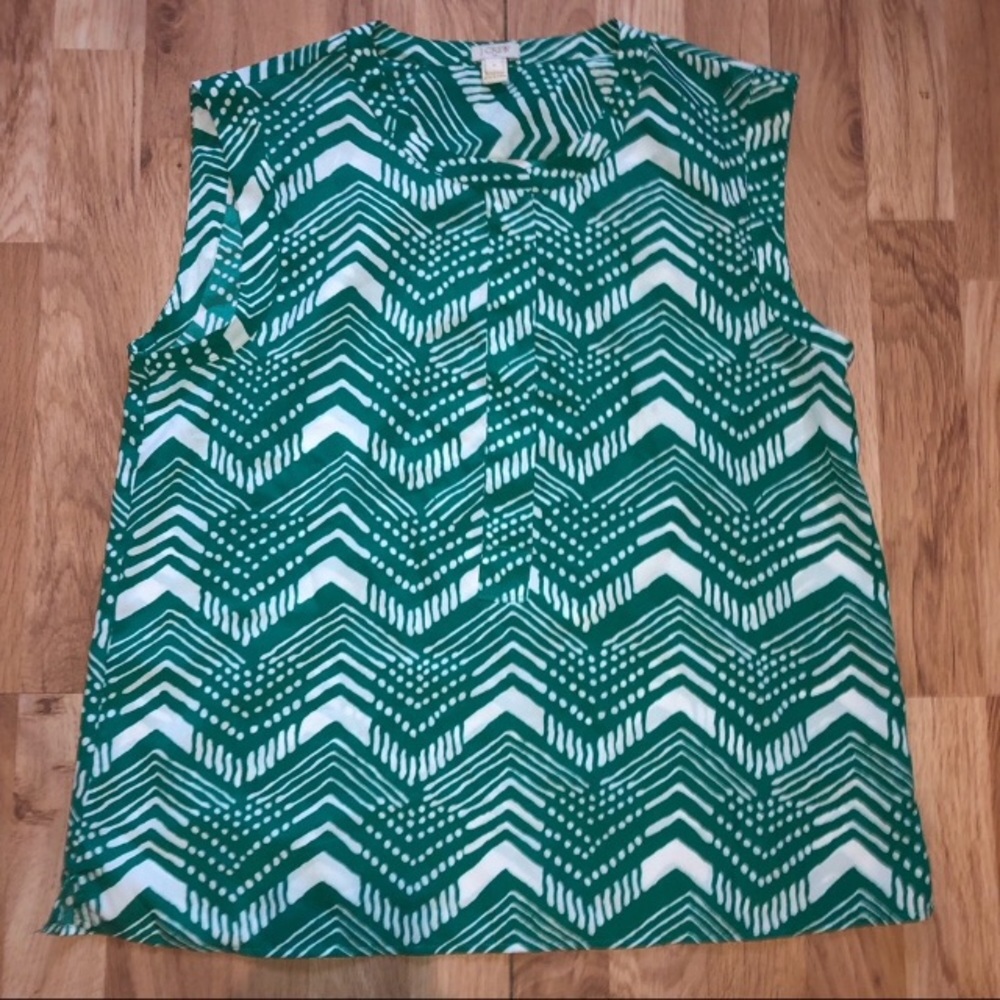J. Crew green patterned sleeveless blouse in 14